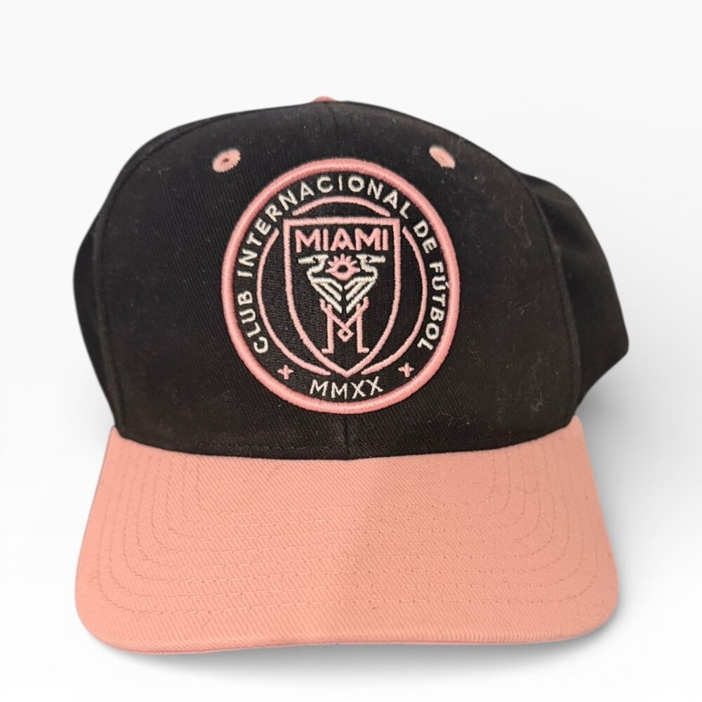 Mitchell & Ness Inter Miami CF Snapback Hat - Black & Pink - Grey Underbrim